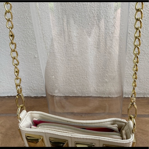 Betsy Johnson White Leather Crossbody/Clutch Bag - Picture 7 of 8